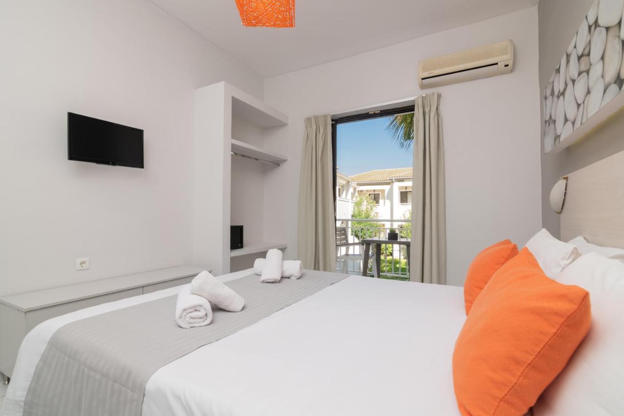 Cavo D'Oro All Inclusive Resort Kalamaki  Exterior photo