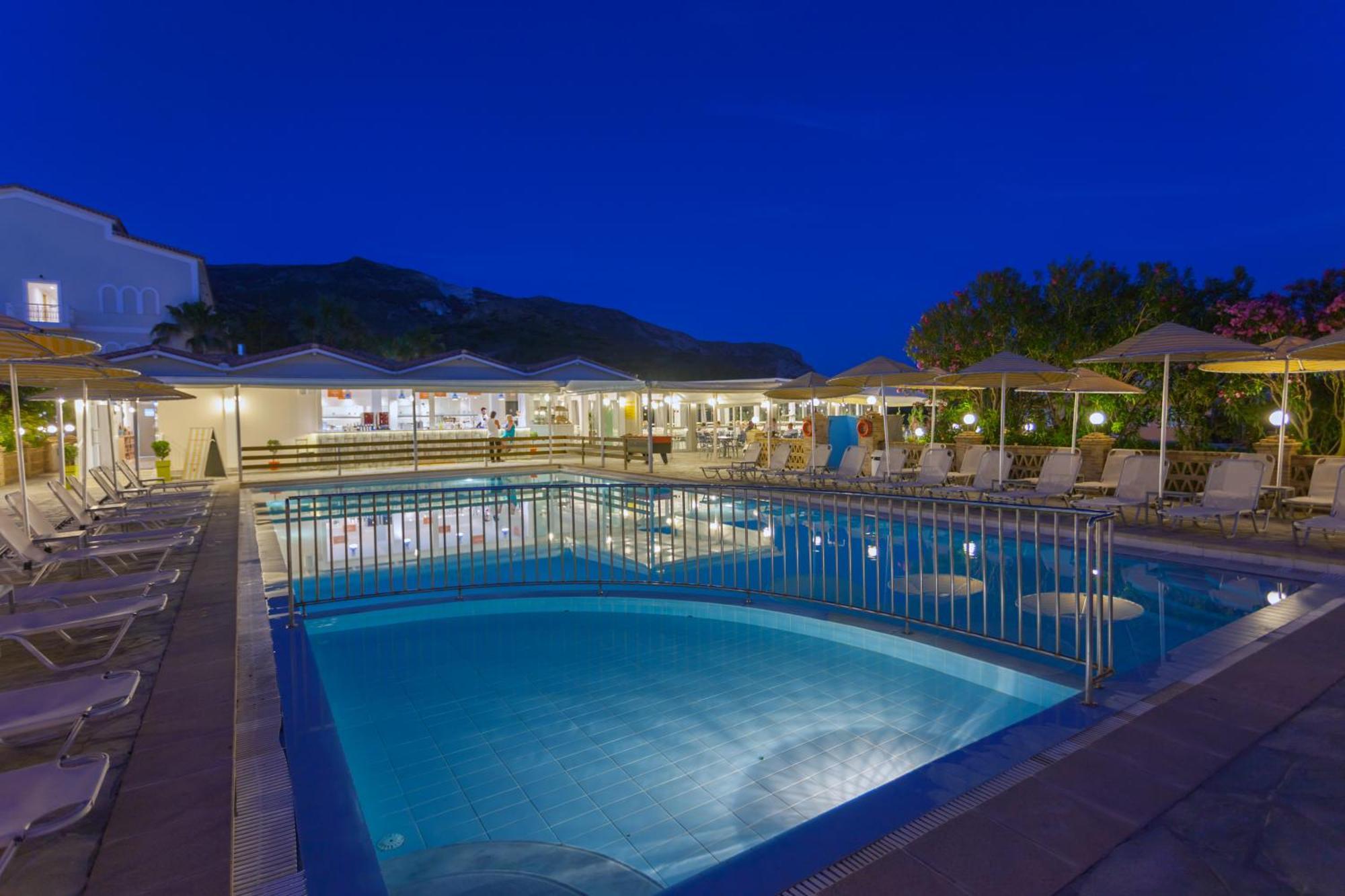 Cavo D'Oro All Inclusive Resort Kalamaki  Exterior photo