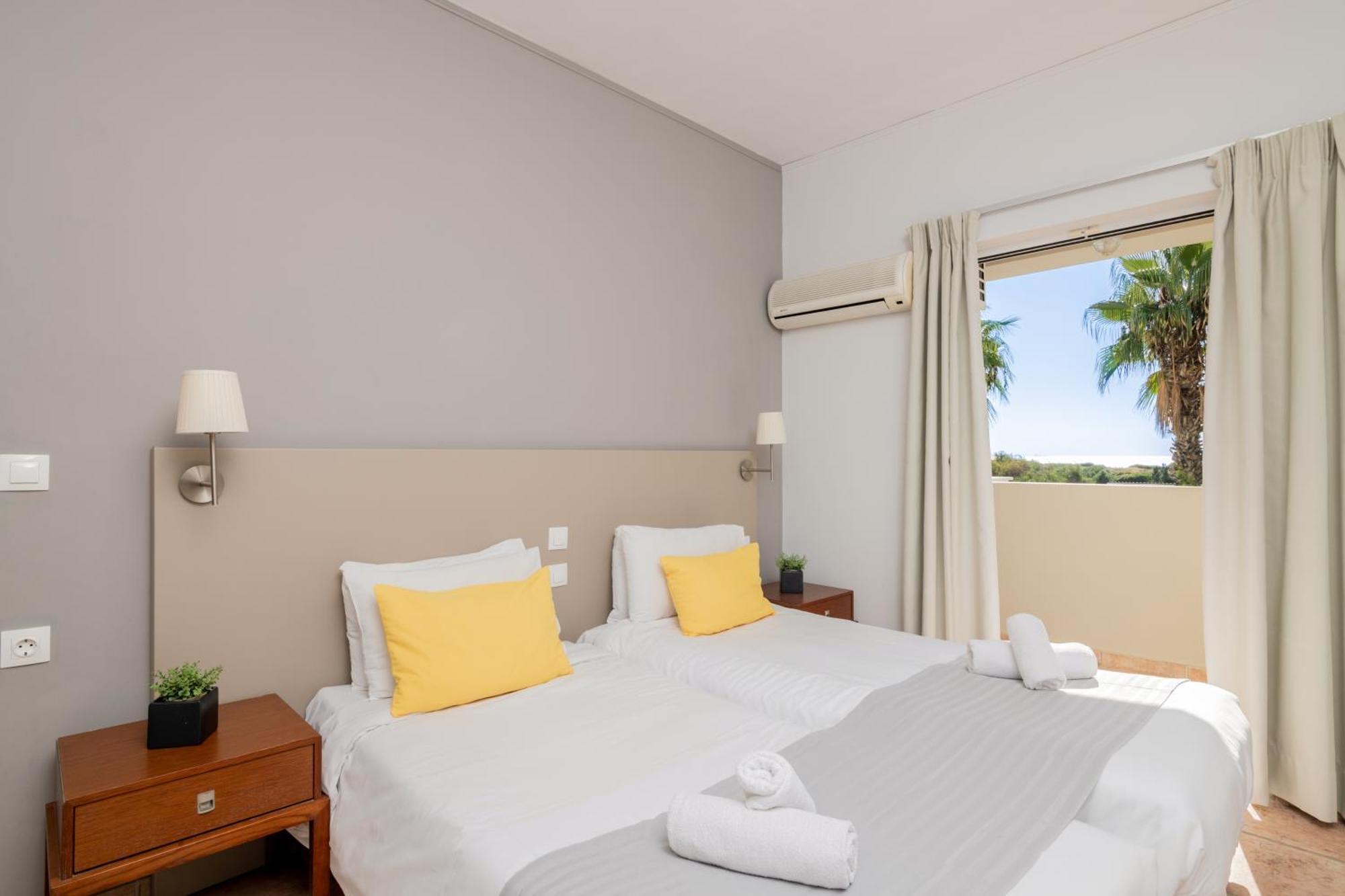 Cavo D'Oro All Inclusive Resort Kalamaki  Exterior photo